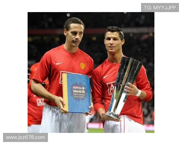 费迪南德转发对比图质疑判罚公正 费迪南德转发对比图质疑判罚公正